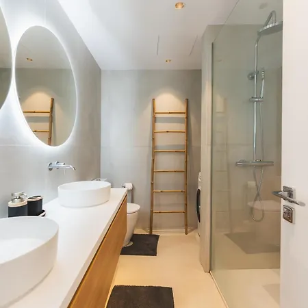 דירה Designer Loft With Pool, With Gigantic Terrace And Private Parking & In The Centre אדחה