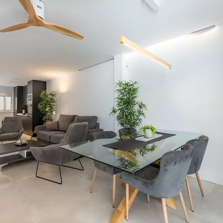 Designer Loft With Pool, With Gigantic Terrace And Private Parking & In The Centre * אדחה