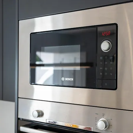 Designer Loft With Pool, With Gigantic Terrace And Private Parking & In The Centre דירה אדחה