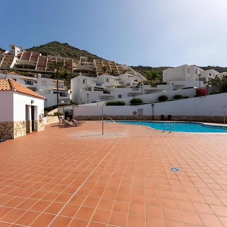 Designer Loft With Pool, With Gigantic Terrace And Private Parking & In The Centre