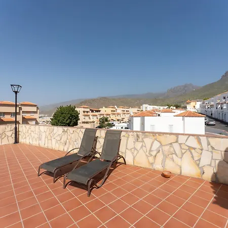 Designer Loft With Pool, With Gigantic Terrace And Private Parking & In The Centre *