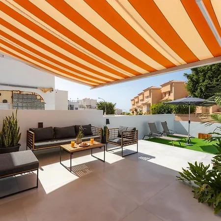 Designer Loft With Pool, With Gigantic Terrace And Private Parking & In The Centre