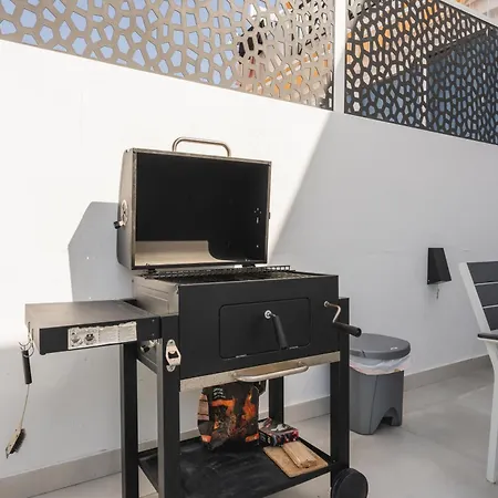 Designer Loft With Pool, With Gigantic Terrace And Private Parking & In The Centre Apartmán Costa Adeje (Tenerife)