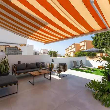 Designer Loft With Pool, With Gigantic Terrace And Private Parking & In The Centre Apartment