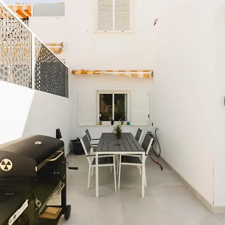 Apartment Designer Loft With Pool, With Gigantic Terrace And Private Parking & In The Centre
