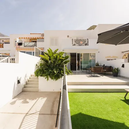 Apartment Designer Loft With Pool, With Gigantic Terrace And Private Parking & In The Centre Costa Adeje (Tenerife)