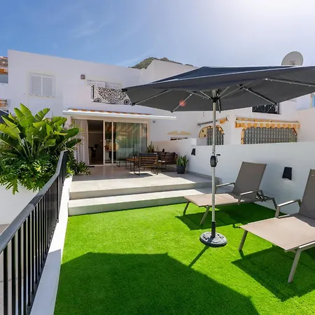 Appartement Designer Loft With Pool, With Gigantic Terrace And Private Parking & In The Centre Costa Adeje (Tenerife)