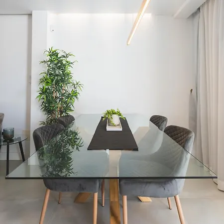 Designer Loft With Pool, With Gigantic Terrace And Private Parking & In The Centre *